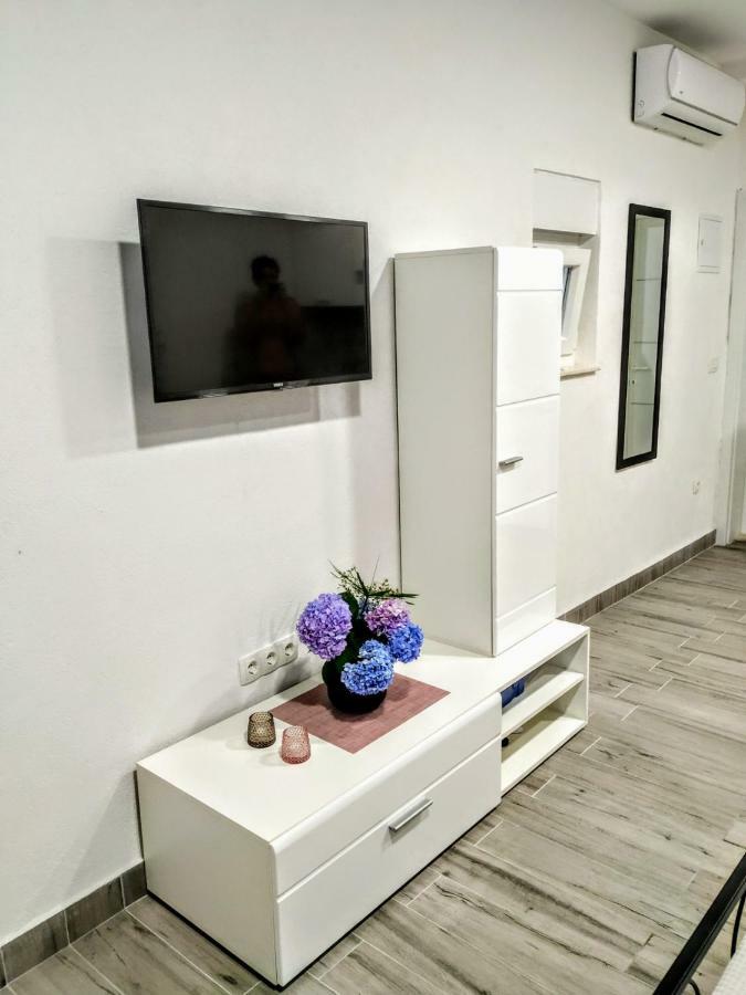 Studio Apartman Violeta II - 50M From The Beach Τρογκίρ Εξωτερικό φωτογραφία