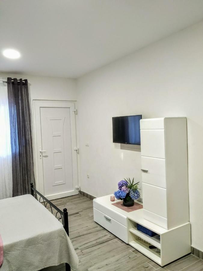 Studio Apartman Violeta II - 50M From The Beach Τρογκίρ Εξωτερικό φωτογραφία